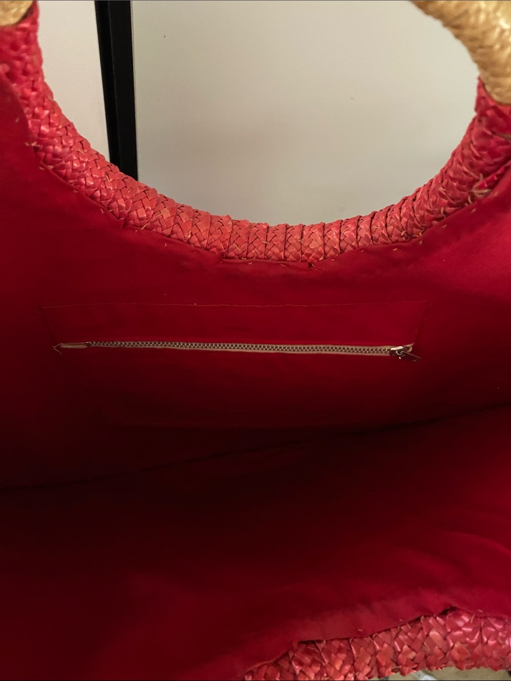 Vintage 80’s Round Boho Red Raffia Handbag - Picture 4 of 11